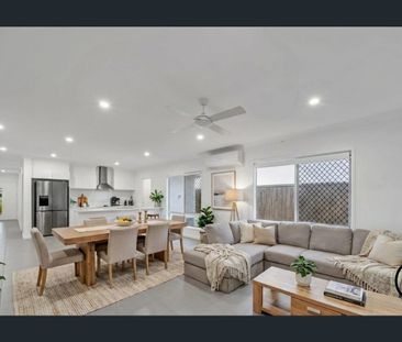 Family Home with Spacious Backyard & Prime Location - Photo 1