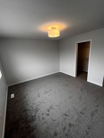 NOVEMBER 1 Availability - Stunning 3-Bedroom + Den Home in Mahogany, Calgary - Photo 4