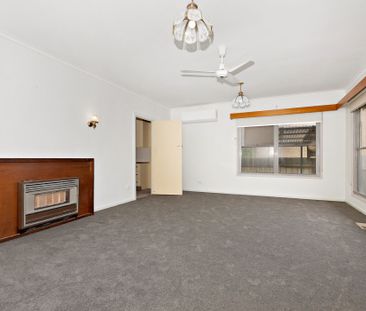 Family Comfort and Classic Charm - Photo 3