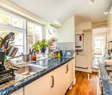 3 bedroom house to rent Orchard Street, Chichester, PO19 - Photo 3