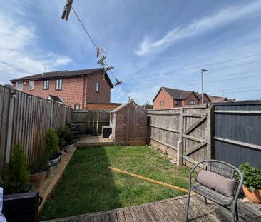 Todd Close, Aylesbury - Photo 1