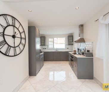 551 Oldpark Road, Belfast, BT14 6QW - Photo 2