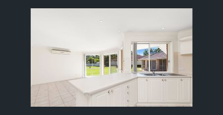 SPACIOUS LIVING AREAS! - Photo 2