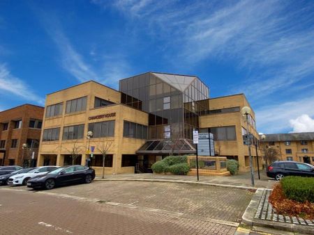 Silbury Boulevard, Milton Keynes, Buckinghamshire, MK9 - Photo 4