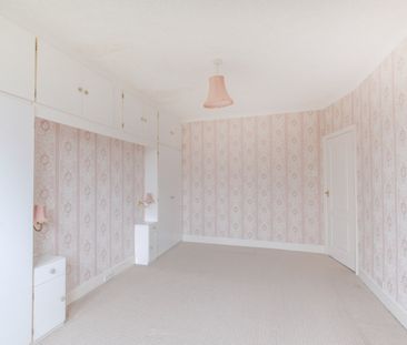 4 bed semi-detached house to rent in Pembroke Croft, Birmingham, B28 - Photo 4