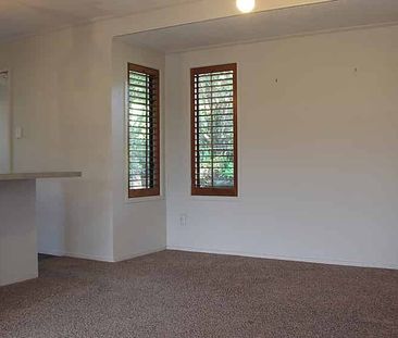 Browns Bay Family Home - Photo 4