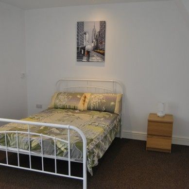 House Share - Photo 1