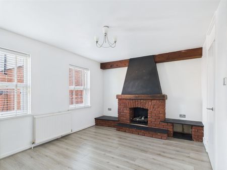 3 Bedroom - Photo 5
