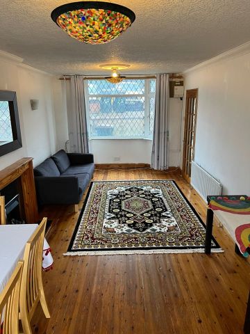 3 Bed Terraced House, Cornelius Street, CV3 - Photo 2