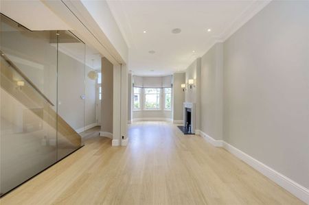 A beautiful five bedroom house on Balliol Road - Photo 3