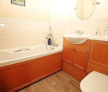 Campion Road, Hatfield, AL10 - Photo 1