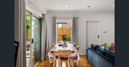 Charming 4 Bedroom Family Home with Double Garage - Photo 4