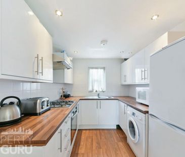 4 bedroom terraced house to rent - Photo 3