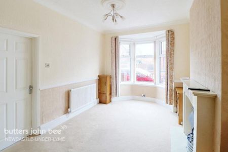 2 bedroom semi-detached house to rent - Photo 3