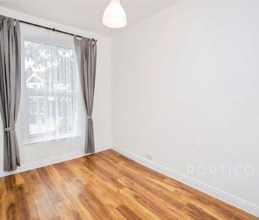 3 bedroom flat to rent - Photo 5