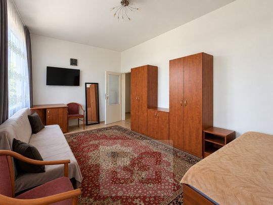 Pronájem bytu 2+1 56 m², Třinecká 672, Praha Letňany - Photo 1