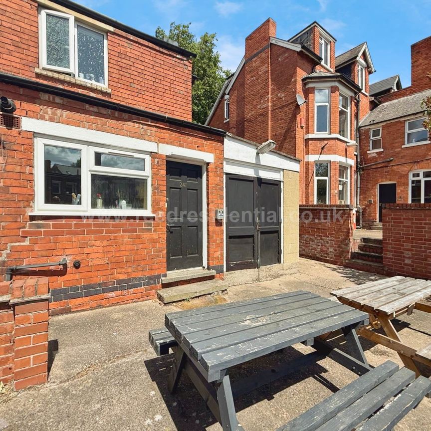 Derby Road, Nottingham - Photo 1