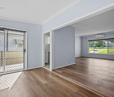 Beautifully Presented 4 Bedroom Home in Great Campbelltown Location - Photo 2