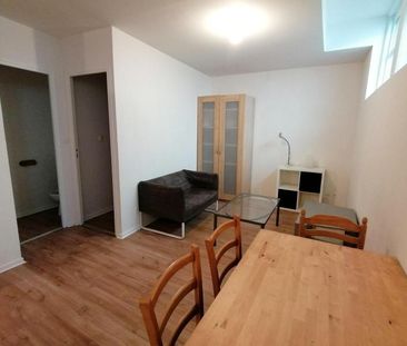 Location Appartement 2 pièces 39m² BORDEAUX 33000 - Photo 2
