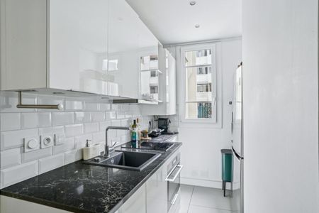 Charmant deux pièces meublé de 55m2 au pied du Sacré Coeur - Photo 3