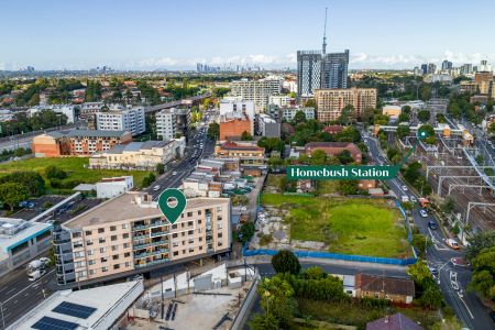 High level, tranquil rear of complex position with lush district views | 250m to Homebush Station - Photo 4