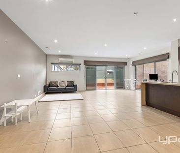 THE ESPLANADE LIVING - Photo 1