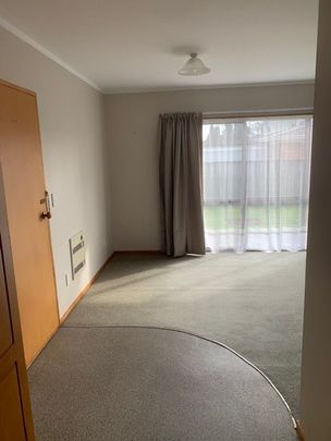 Convenient small townhouse - Photo 1