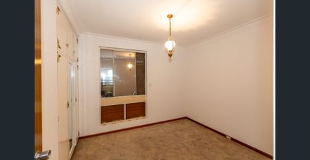 Large Home -with 1970's Charm! - Photo 5