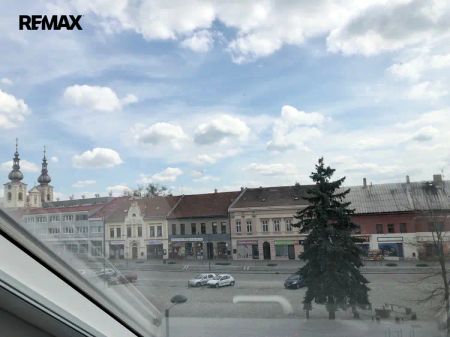 Pronájem stylového podkrovního bytu 2+kk - Photo 2