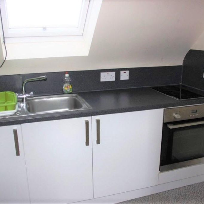 Studio to rent - Photo 1