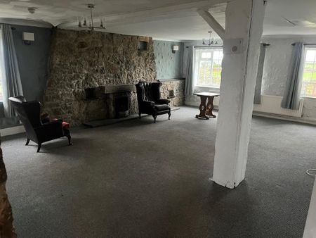 11 bedroom detached house to rent - Photo 2