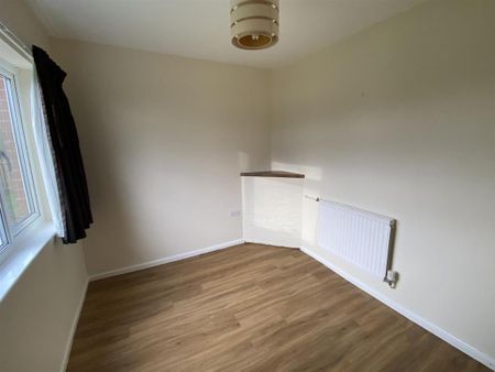 3 bedroom detached house to rent - Photo 2