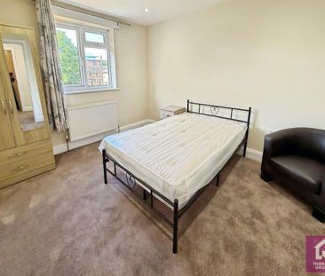 4 bedroom terraced house to rent - Photo 2