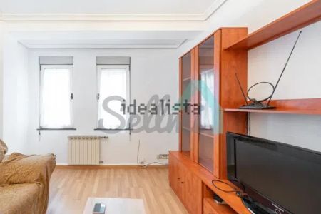 Alquiler de piso en Calle Coronel Bobes - Photo 4