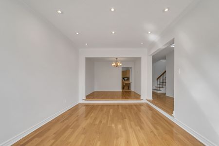 For Lease - 24 Springhead Gardens Unit# Main & Upper, Richmond Hill, Ontario - Photo 5