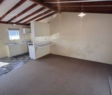 Tidy 1 Bedroom - Photo 1