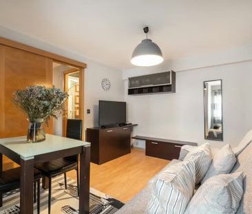 Calle de Caroli, Madrid, Community of Madrid 28023 - Photo 4