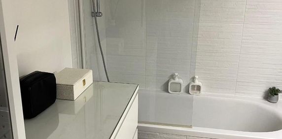 Location Appartement 3 pièces 65m² DIJON 21000 - Photo 2
