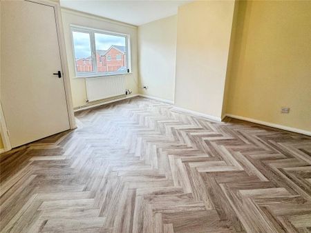 2 bedroom semi-detached house to rent - Photo 3