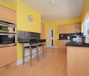 5 bedroom semi-detached house to rent - Photo 1