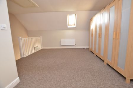 3 Bedroom Mews/Town House - Photo 5