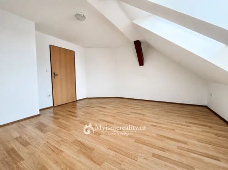 Pronájem cihlového bytu 2+kk, 86 m - Photo 2