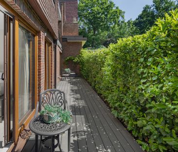 A Contemporary and Expansive Duplex in Hampstead Garden Suburb - Photo 2