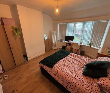 3 bedroom private hall to rent - Photo 5