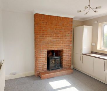 3 bedroom Detached house to rent - Photo 3