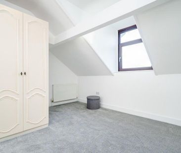 2 bedroom end of terrace house to rent - Photo 3
