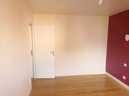 Maison T5/6 avec jardin et garage proche des écoles et commerces. - Photo 4