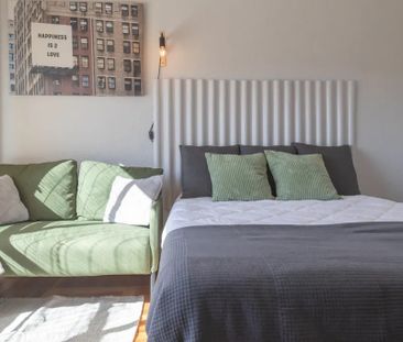 Calle de Cavanilles, Madrid, Community of Madrid 28007 - Photo 4