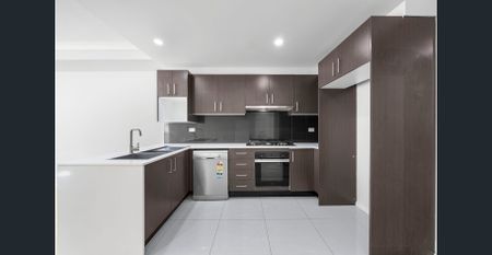 Modern Two-Bedroom Apartment - Photo 2