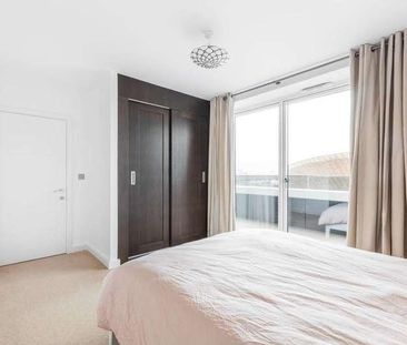 Peloton Avenue, Stratford, E20 - Photo 3